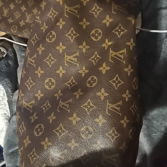 Purse - Picture 2 of 4